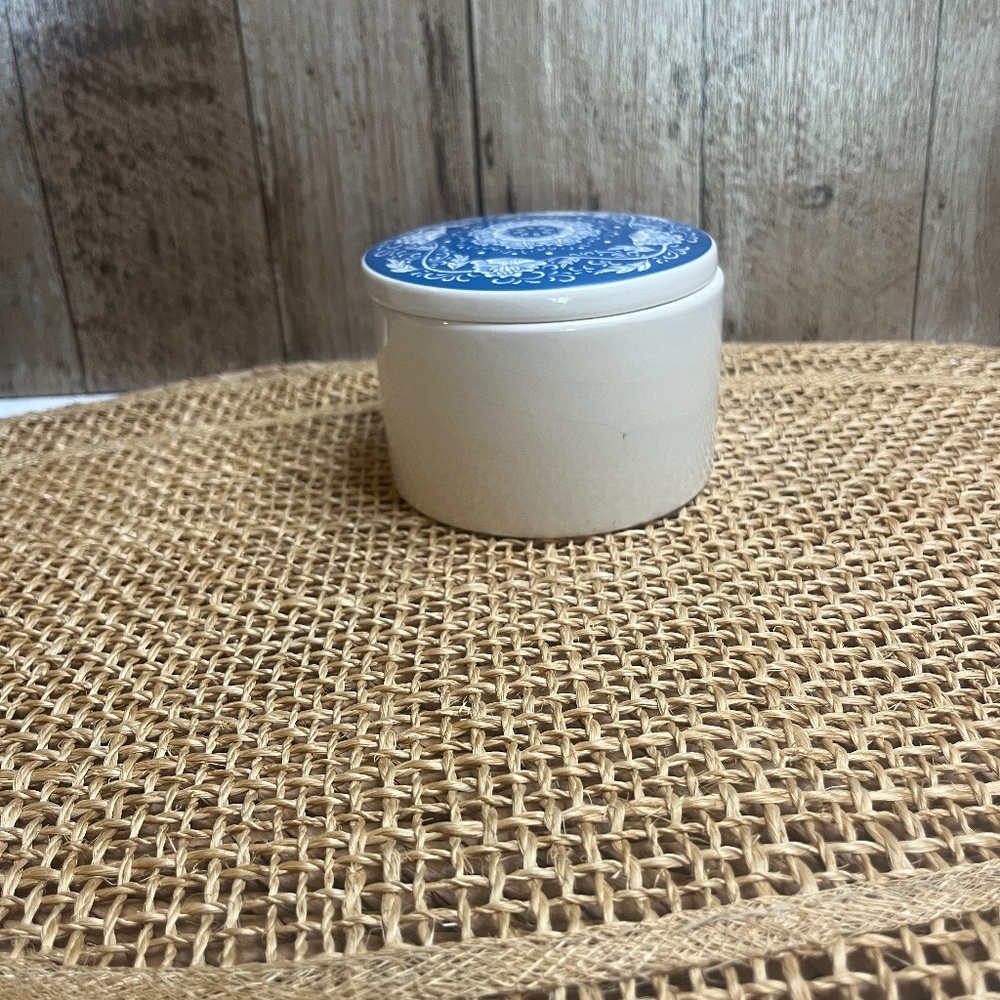Blue White Floral Ceramic Trinket Box Lidded Vanity Jar